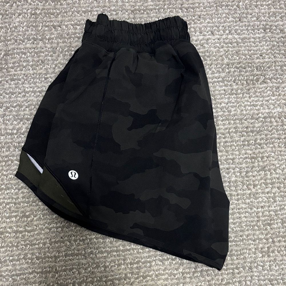 Lululemon 4” Hotty Hot Short